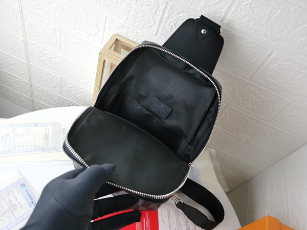 ルイヴィトンバッグ角部分ディテール